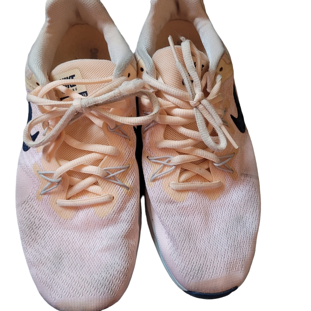 Nike Zoom Condition TR Training Sneakers Size 7.5 Light Pink Peach Great Shape
